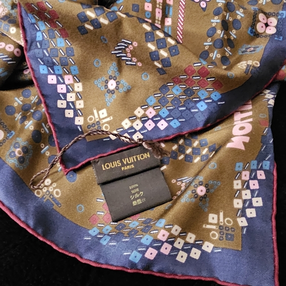 AUTHENTIC Louis Vuitton Square 90 💯 silk authentic nwot scarf - Picture 4 of 4